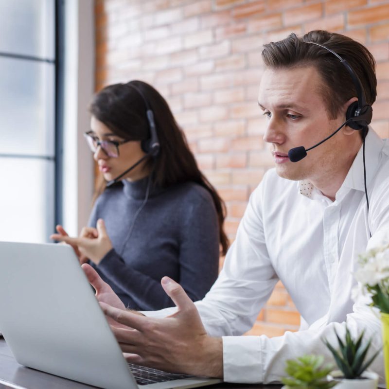 consultants-with-online-problems-support-operator-service-business-representative-concept-.jpg consultants-with-online-problems-support-operator-service-business-representative-concept-.jpg